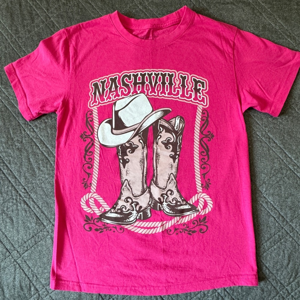 Rebellious One Nashville Graphic T-Shirt Pink Cowgirl Boots Hat Womens Small